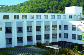 Außenansicht der Tagesklinik in Künzelsau des Zentrums für Psychiatrie Weinsberg